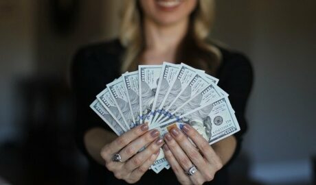 OLG Hamm: Nachehelicher Unterhalt, kinderlose Ehe, Einkommensunterschiede