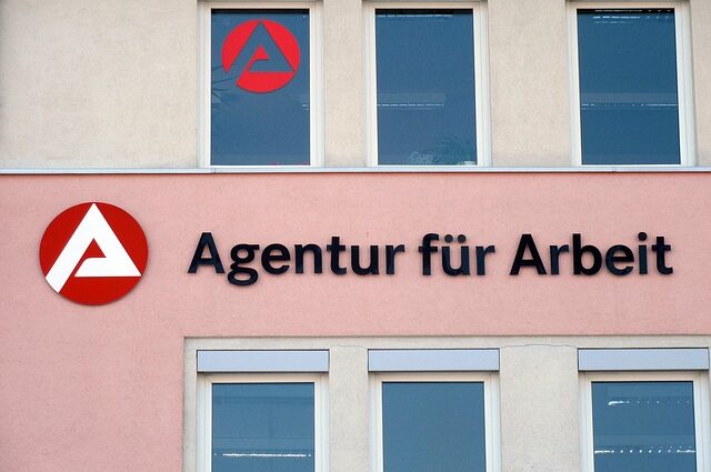 OLG Düsseldorf: Keine Unterhaltspflicht der Mutter bei ALG-2-Bezug