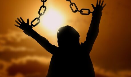 BVerfG: Berücksichtigung der Grundrechte eines Kindes bei Entscheidung über seine Herausgabe von Pflegeeltern an leibliche Eltern