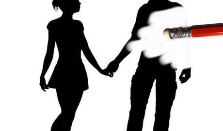 OLG Celle: Anwendung des alten Unterhaltsrechts bei lang geschiedener Ehe