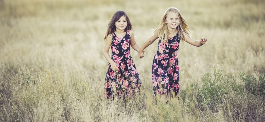 BVerfG: Trennung minderjähriger Kinder von sorgeberechtigtem Elternteil setzt akute Kindeswohlgefährdung voraus