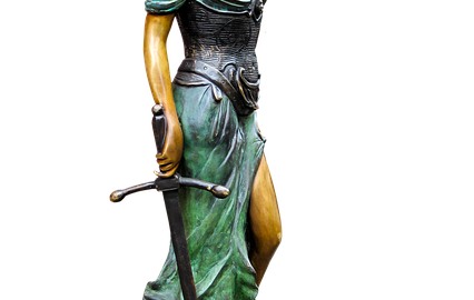 BVerfG: Erlass einer einstweiligen Anordnung von Amts wegen in einer Sorgerechtssache bei fortwährender Kindeswohlgefährdung