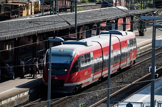 OLG Brandenburg: Anrechnung der Fahrtkosten – PKW vs. ÖPNV