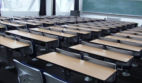 OLG Karlsruhe: Sorgerechtliche Maßnahmen bei Schulverweigerung